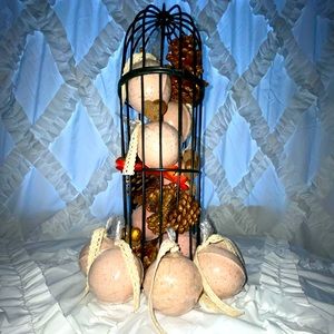 Sandalwood & Bergamot luxury bath bombs